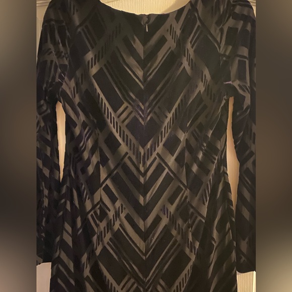 Dress - Picture 5 of 5